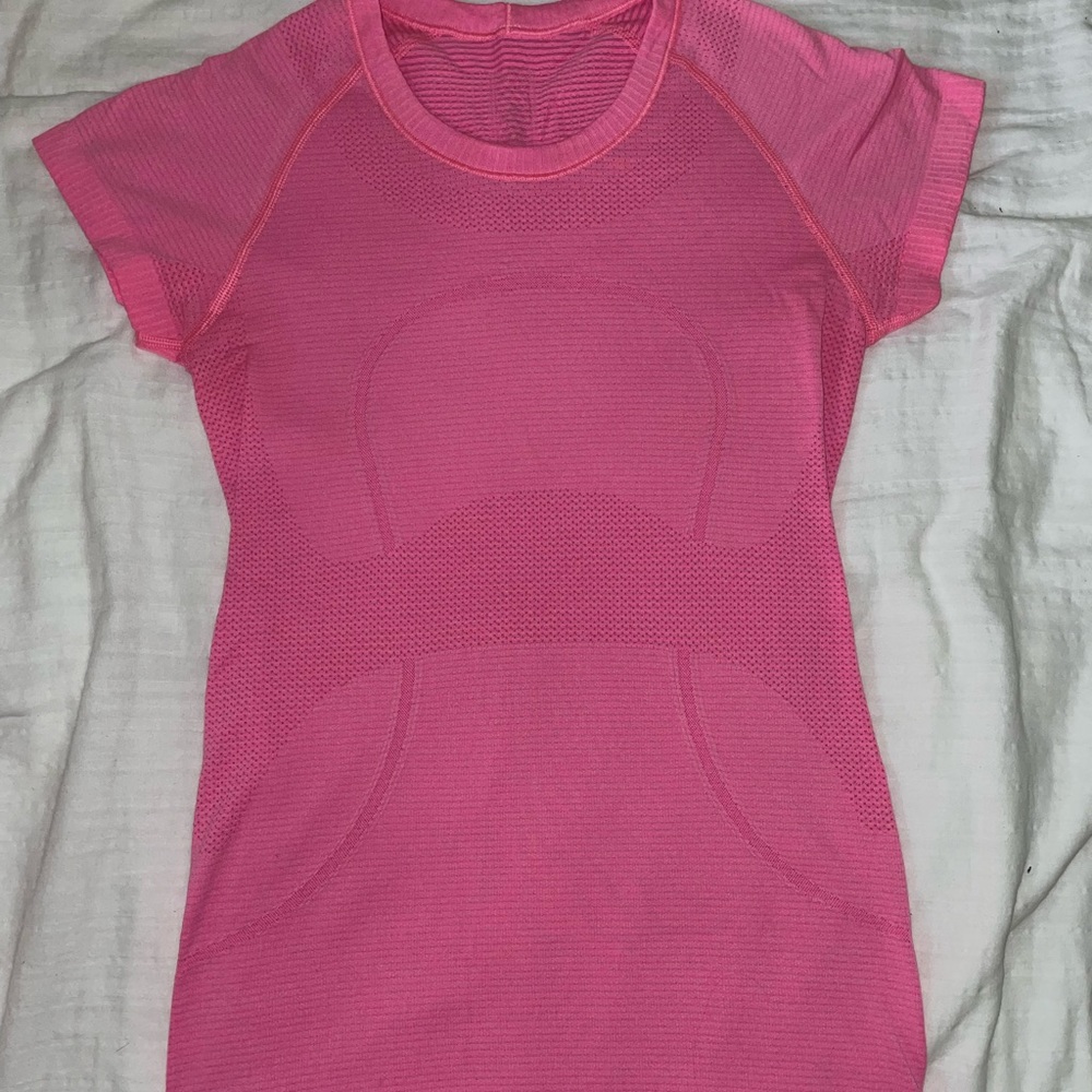 Lulu Lemon 🍋 Swift Shirt Size 4